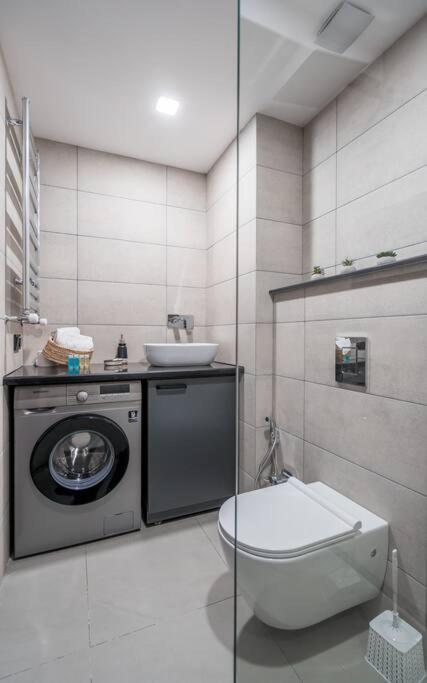 Spacious 2-Bed. Perfect For Family & Friends Goedaoeri Buitenkant foto